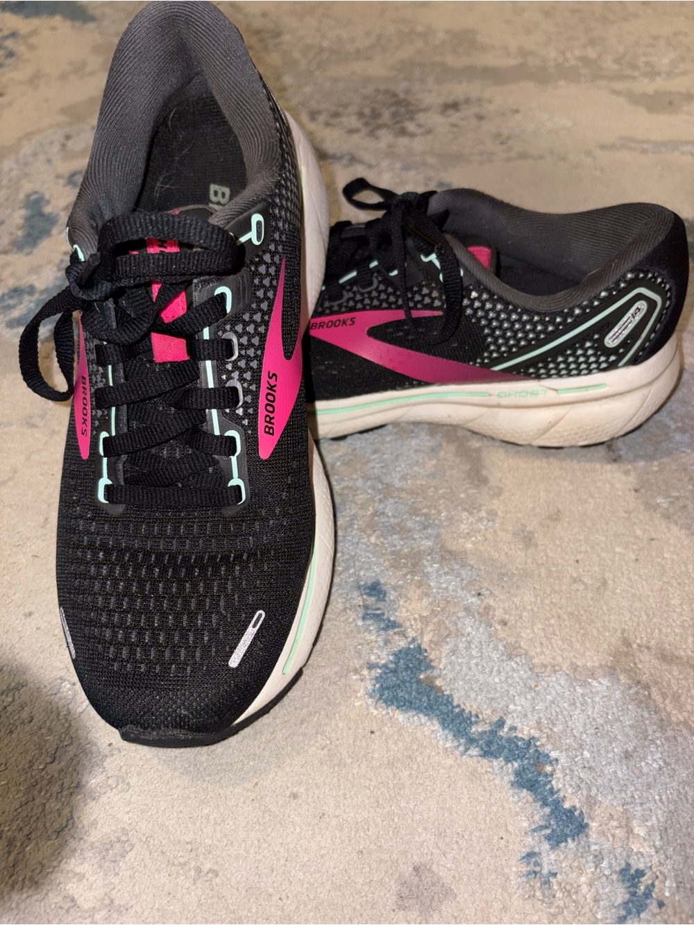 Brooks Ghost 14 Black & Pink Athletic Running Shoes size 6.5
